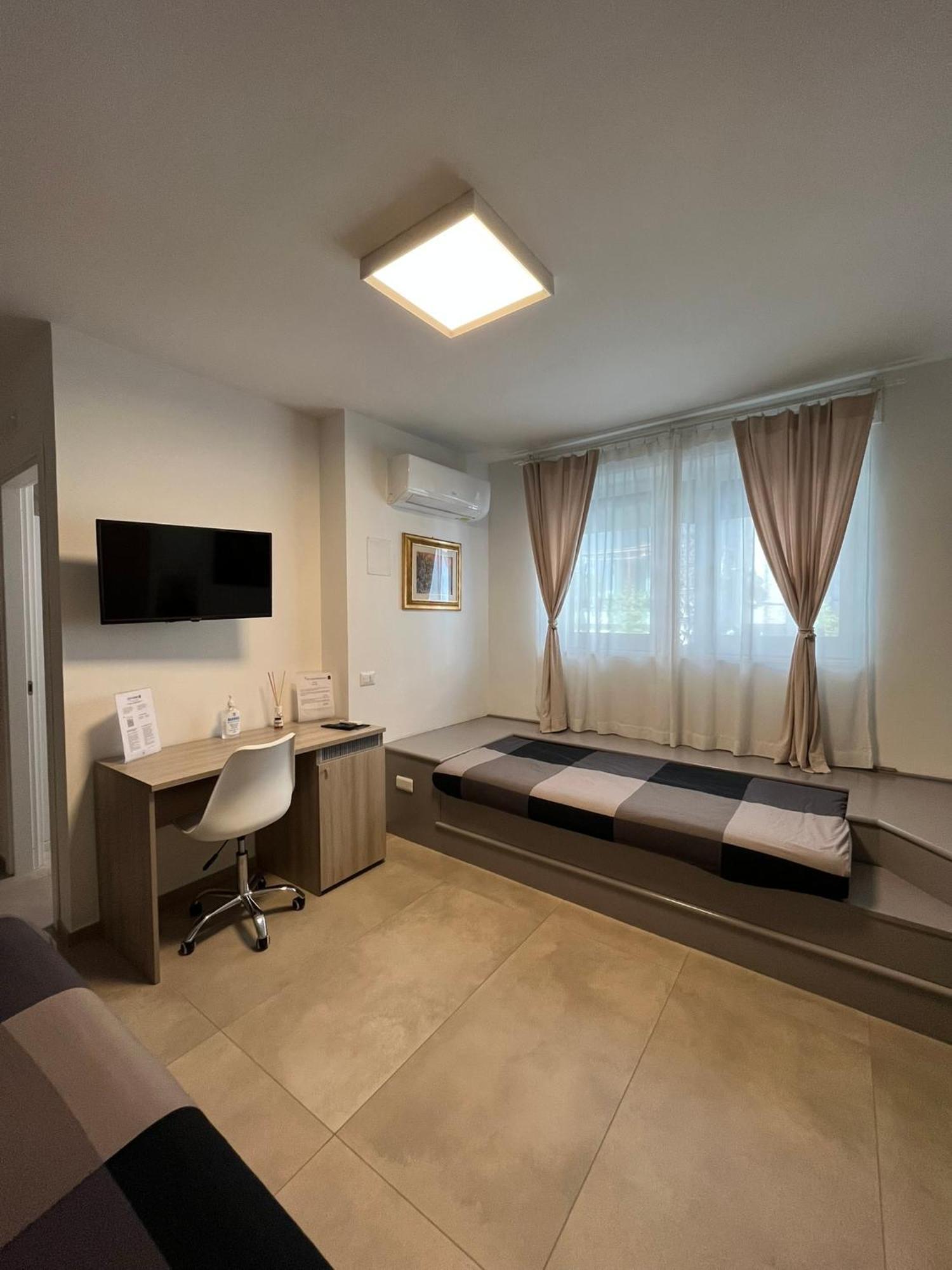 Porta Anfiteatro Pompei Hotel ภายนอก รูปภาพ